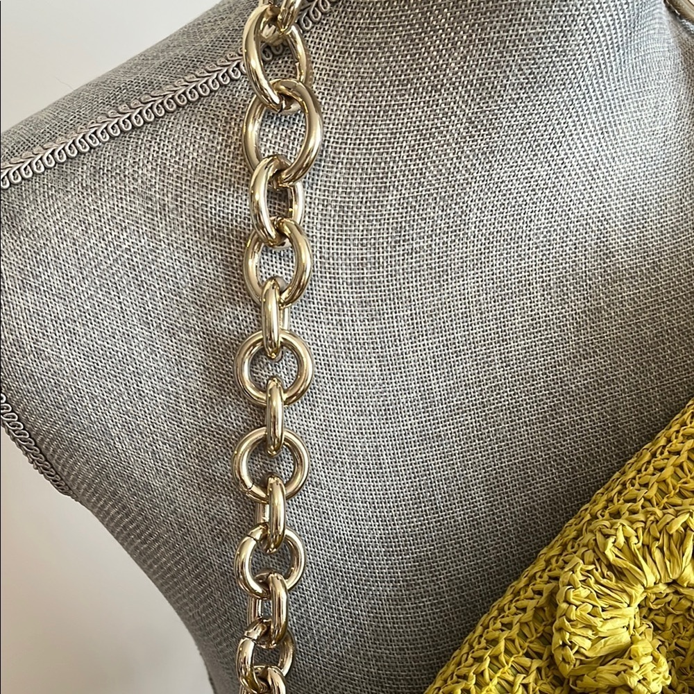 Zara NWOT Chartreuse Ruffled Raffia Shoulder Bag Gold Chain Strap - Picture 3 of 14